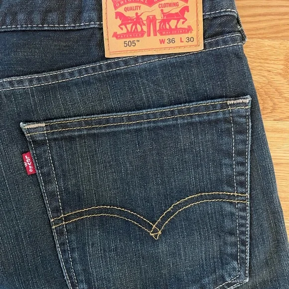 Men’s Levi’s 505 Jeans, 36 x 30, EUC - Picture 3 of 11